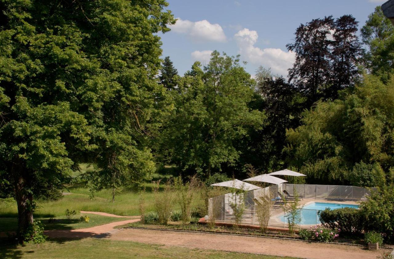 Le Monde De Charlie Hotel Vichy Exterior photo