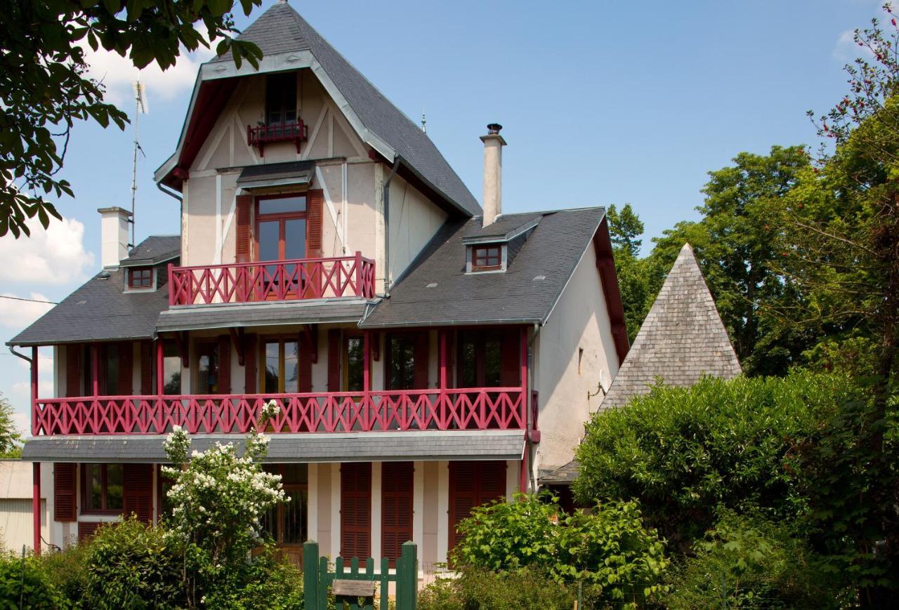 Le Monde De Charlie Hotel Bellerive-sur-Allier Exterior photo