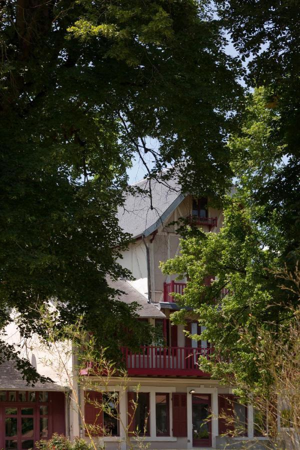 Le Monde De Charlie Hotel Vichy Exterior photo